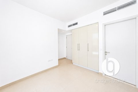 Villa te huur in Dubai Hills Estate, Dubai, VAE 4 slaapkamers, 237 vr.m., nr 715750 - foto 8