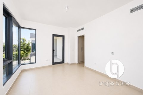 Villa te huur in Dubai Hills Estate, Dubai, VAE 4 slaapkamers, 237 vr.m., nr 715750 - foto 11