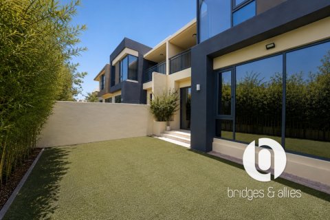 Villa te huur in Dubai Hills Estate, Dubai, VAE 4 slaapkamers, 237 vr.m., nr 715750 - foto 2