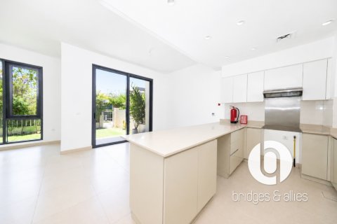 Villa te huur in Dubai Hills Estate, Dubai, VAE 4 slaapkamers, 237 vr.m., nr 715750 - foto 3