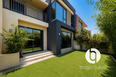 Villa te huur in Dubai Hills Estate, Dubai, VAE 4 slaapkamers, 237 vr.m., nr 715750 - foto 14