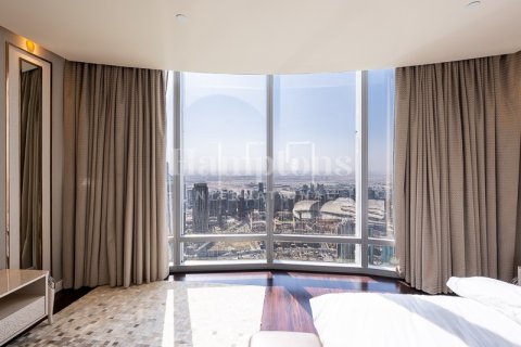 Apartment sa Burj Khalifa, Dubai, UAE 2 silid-tulugan, 177.35182700 sq.m. № 715753 - larawan 5