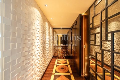 Apartment sa Burj Khalifa, Dubai, UAE 2 silid-tulugan, 177.35182700 sq.m. № 715753 - larawan 19