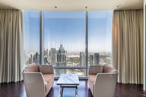 Apartment sa Burj Khalifa, Dubai, UAE 2 silid-tulugan, 177.35182700 sq.m. № 715753 - larawan 27