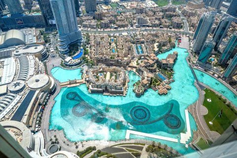 Apartment sa Burj Khalifa, Dubai, UAE 2 silid-tulugan, 177.35182700 sq.m. № 715753 - larawan 3
