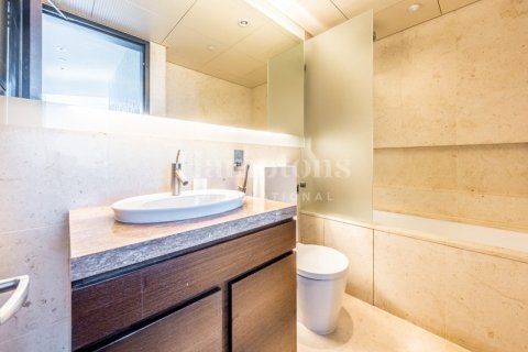 Apartment sa Burj Khalifa, Dubai, UAE 2 silid-tulugan, 177.35182700 sq.m. № 715753 - larawan 20