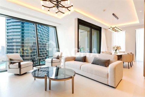 Apartment til salg i Downtown Dubai (Downtown Burj Dubai), Dubai, UAE 3 soveværelser, 169 kvm № 706678 - foto 2