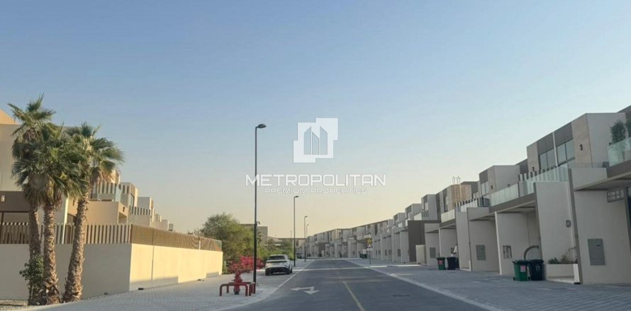 Rijtjeshuis in Mohammed Bin Rashid City, Dubai, VAE 4 slaapkamers, 261 vr.m. nr 665065