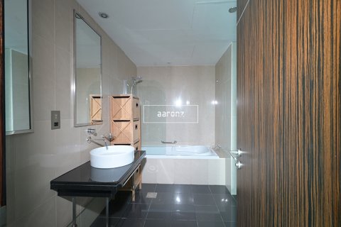 Apartament në Jumeirah Lake Towers, Dubai, Emiratet e Bashkuara Arabe 2 dhoma gjumi, 120.5 m2. № 638939 - Foto 15
