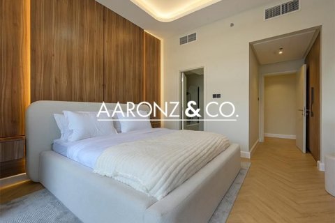 Apartament në Dubai, Emiratet e Bashkuara Arabe 2 dhoma gjumi, 138.1 m2. № 641084 - Foto 13