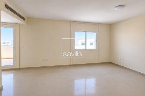 Villa till försäljning i Al Reef, Abu Dhabi, UAE 5 sovrum, 273.32 kvm Nr. 748040 - fotografi 4