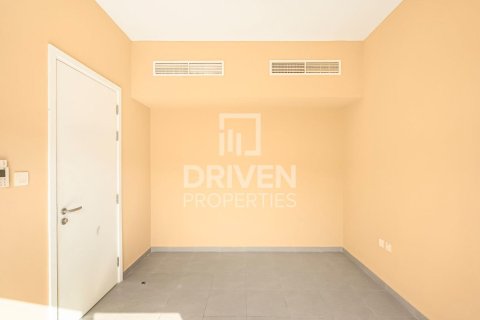 Apartment in Dubai South (Dubai World Central), Dubai, UAE 3 bedrooms, 250.37 sq.m. № 745279 - photo 14