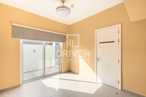 Apartment in Dubai South (Dubai World Central), Dubai, UAE 3 bedrooms, 250.37 sq.m. № 745279 - photo 13