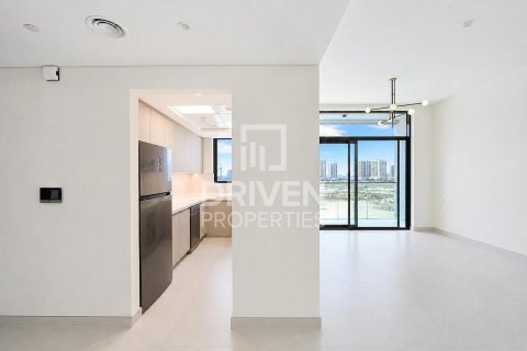Apartment sa Al Furjan, Dubai, UAE 2 silid-tulugan, 111.11 sq.m. № 745277 - larawan 3
