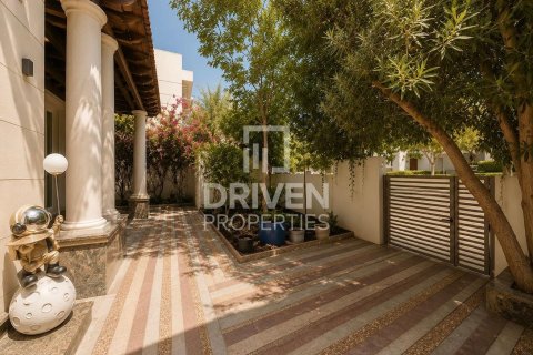Villa para venda em Mohammed Bin Rashid City, Dubai, EAU 4 quartos, 873.29 m2 № 743270 - foto 15