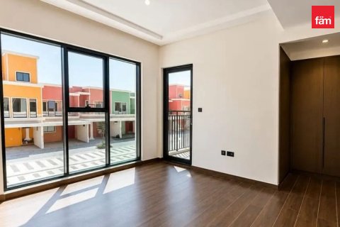 Stadthaus zur Miete in Dubai, VAE 4 Schlafzimmer, 144 m2 Nr. 739543 - Foto 4
