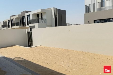 Villa til leje i Dubai, UAE 4 soveværelser, 238.2 kvm № 712875 - foto 17