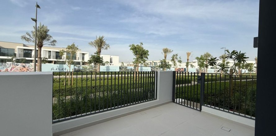 Βίλα σε Dubai, ΗΑΕ 4 υπνοδωμάτια, 147.9 τ.μ. Αρ. 711471