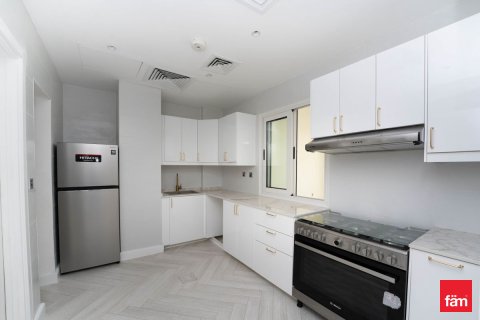 Villa in Palm Jumeirah, Dubai, UAE 5 bedrooms, 270.9 sq.m. № 717608 - photo 16