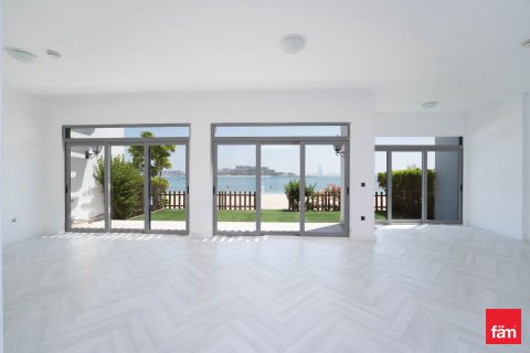 Villa in Palm Jumeirah, Dubai, UAE 5 bedrooms, 270.9 sq.m. № 717608 - photo 11