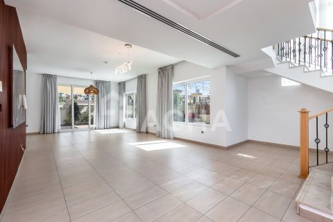 Jumeirah Park、Dubai、UAE にあるヴィラ販売中 4ベッドルーム、455 m2、No707151 - 写真 3