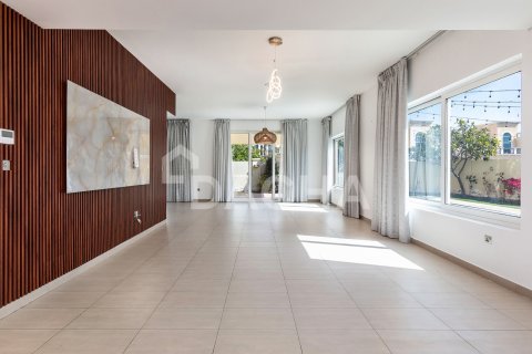 Jumeirah Park、Dubai、UAE にあるヴィラ販売中 4ベッドルーム、455 m2、No707151 - 写真 4