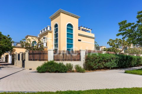 Jumeirah Park、Dubai、UAE にあるヴィラ販売中 4ベッドルーム、455 m2、No707151 - 写真 2