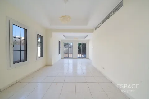 Vilă de vânzare în The Springs, Dubai, EAU 3 dormitoare, 209 mp. №660988 - poză 3