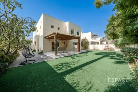 Vilă de vânzare în Meadows, Dubai, EAU 4 dormitoare, 337 mp. №660992 - poză 1