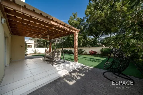 Vilă de vânzare în Meadows, Dubai, EAU 4 dormitoare, 337 mp. №660992 - poză 17