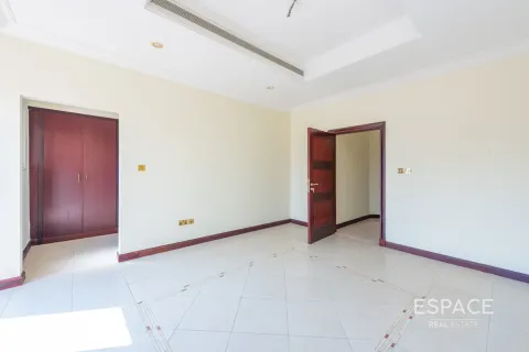 Vilă de vânzare în Palm Jumeirah, Dubai, EAU 4 dormitoare, 465 mp. №660986 - poză 12