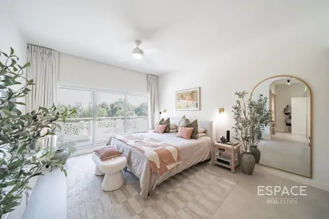 Vilă de vânzare în Meadows, Dubai, EAU 4 dormitoare, 353 mp.  №660987 - poză 10
