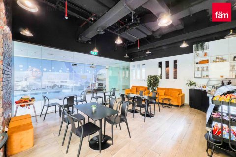Dyqan në Dubai, Emiratet e Bashkuara Arabe 61.6 m2. № 638373 - Foto 4