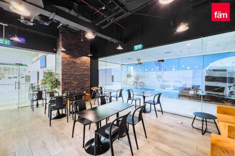 Dyqan në Dubai, Emiratet e Bashkuara Arabe 61.6 m2. № 638373 - Foto 3