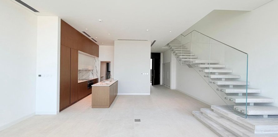 Villa in Dubai, UAE 3 bedrooms, 280 sq.m. № 708118
