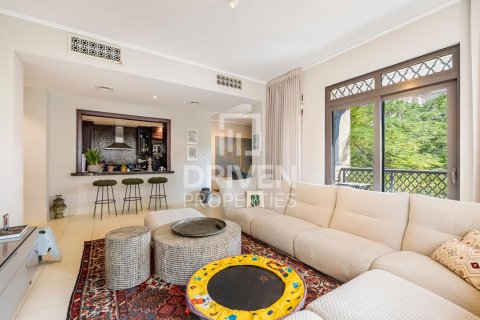 Old Town, Dubai, संयुक्त अरब अमीरात में अपार्टमेंट, 3 बेडरूम, 190 वर्ग मीटर, संख्या 653070 - फ़ोटो 2