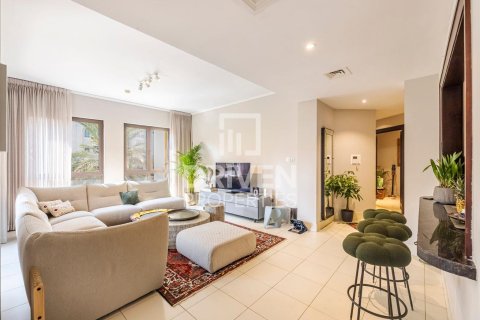 Old Town, Dubai, संयुक्त अरब अमीरात में अपार्टमेंट, 3 बेडरूम, 190 वर्ग मीटर, संख्या 653070 - फ़ोटो 4