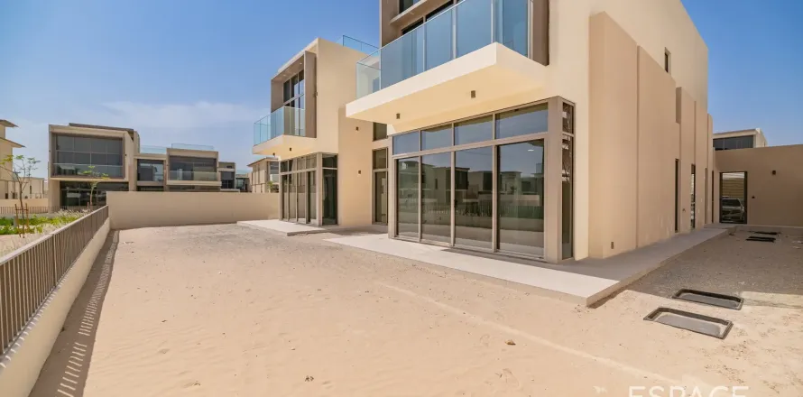 Villa i Dubai Hills Estate, Dubai, UAE 5 sovrum, 569 kvm Nr. 649971