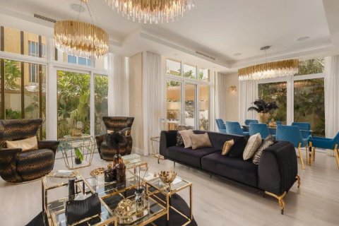 Vila di Dubai, UEA 6 kamar tidur, 354.66 m2 nomor 727014 - foto 2