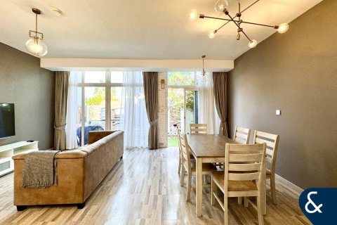 DAMAC Hills (Akoya by DAMAC)、Dubai、UAEにあるタウンハウス 3ベッドルーム、112 m2 No685172