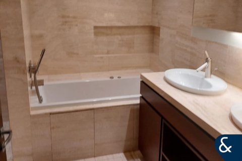 דירה להשכרה ב Downtown Dubai (Downtown Burj Dubai), Dubai, איחוד האמירויות  1 חדר שינה, 102 מ"ר, מספר 685175 - תמונה 5