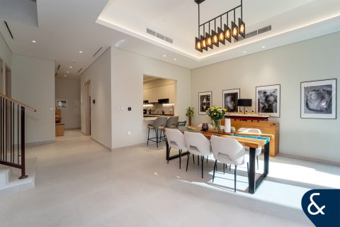 Villa para venda em Dubai Sports City, Dubai, EAU 4 quartos, 389 m2 № 697584 - foto 4