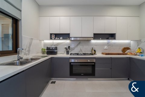 Villa para venda em Dubai Sports City, Dubai, EAU 4 quartos, 389 m2 № 697584 - foto 6