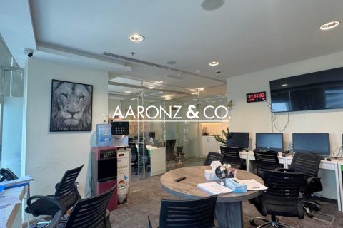 Zyrë në Business Bay, Dubai, Emiratet e Bashkuara Arabe 64.8 m2. № 636693 - Foto 3