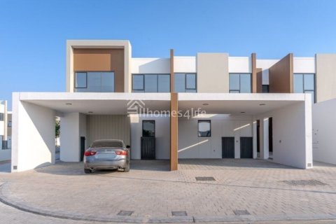 Huvila Dubai Land, Dubai, Arabiemiraatit 4 makuuhuonetta, 383 m2 № 709316 - kuva 1