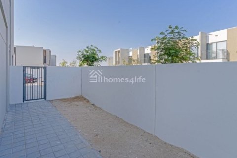Huvila Dubai Land, Dubai, Arabiemiraatit 4 makuuhuonetta, 383 m2 № 709316 - kuva 6