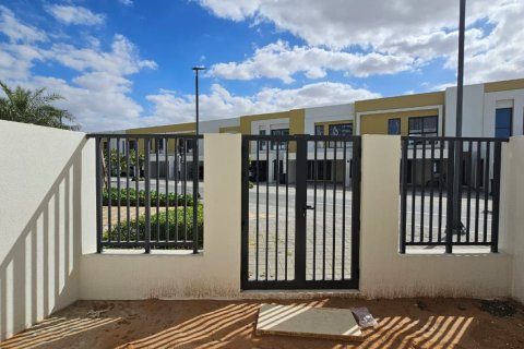 Villetta a schiera in vendita a Ras Al Khaimah, EAU 2 camere da letto, 181 mq. № 735097 - foto 4