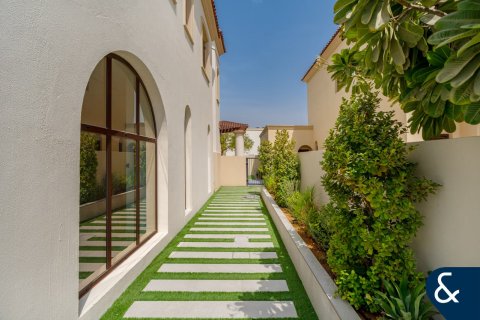 Villa in Arabian Ranches, Dubai, UAE 6 bedrooms, 429 sq.m. № 688541 - photo 28