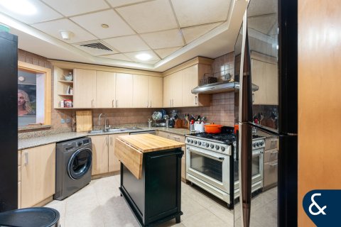 Appartement te koop in Palm Jumeirah, Dubai, VAE 3 slaapkamers, 201 vr.m., nr 688537 - foto 5