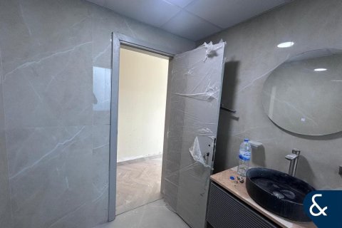 شقة للبيع في أبراج بحيرة جميرا، دبي، الإمارات العربية المتحدة 3 غرفة نوم ، 181 متر مربع ، رقم 688542 - صورة 17